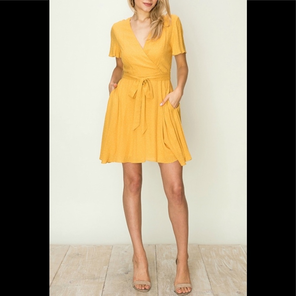 Wrap dress with waist tie